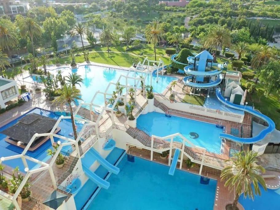 Benalbeach. 1º Linea De Playa. Benalmadena Luaran gambar